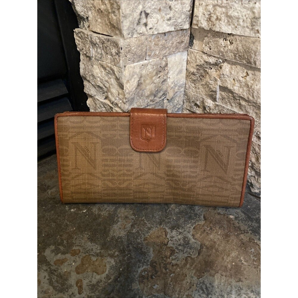 Nicole Christian Italy Snap Closure Long Wallet Tan Leather